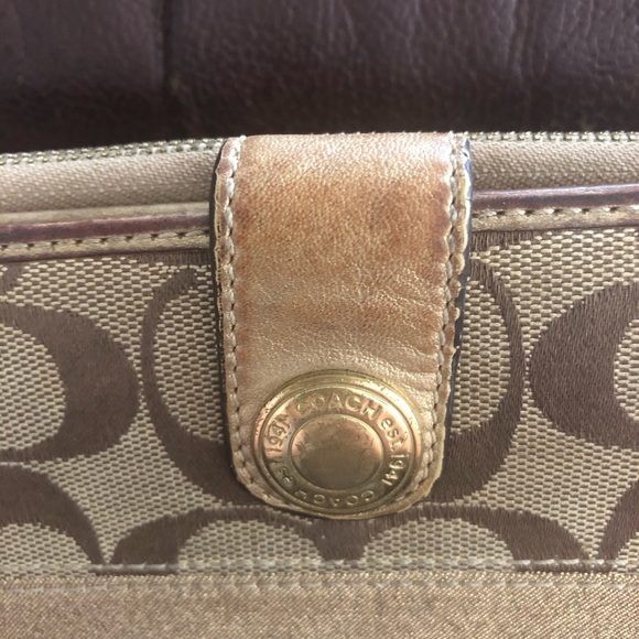 Coach Wallet - Picture 4 of 9